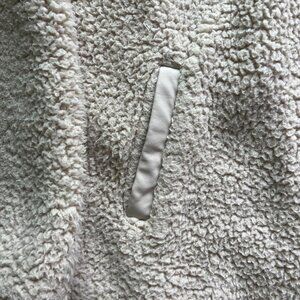 Abercrombie & Fitch Women's Cream and White Sweatshirt